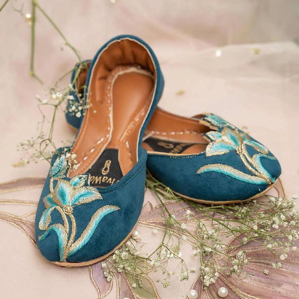 Sapphire Bloom Vivawalk khussa shoes online