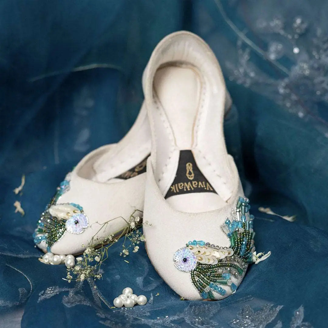 Aquatic Grace Vivawalk khussa shoes online