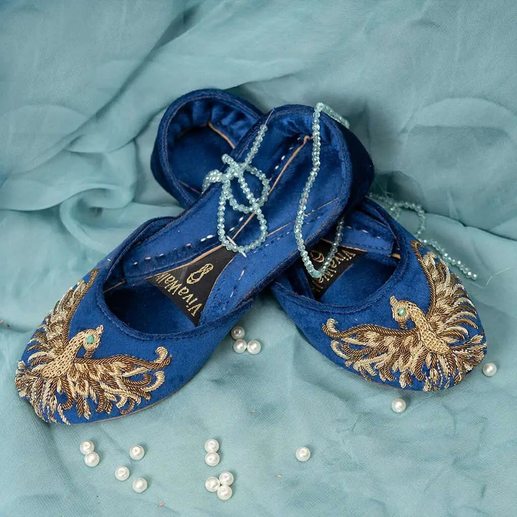 Royal Phoenix Vivawalk khussa shoes online