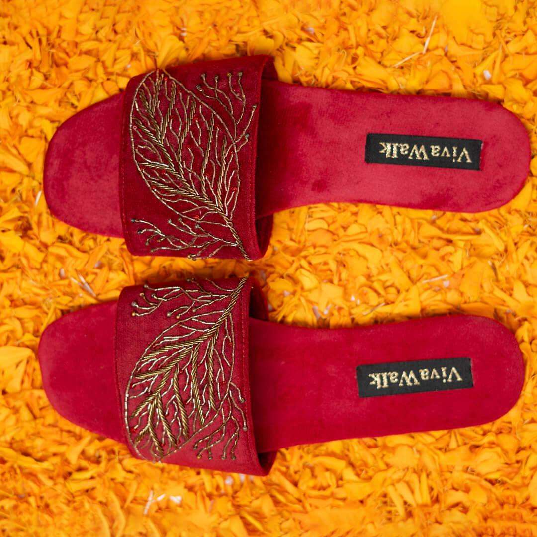 Nazaqat Vivawalk flats chappals