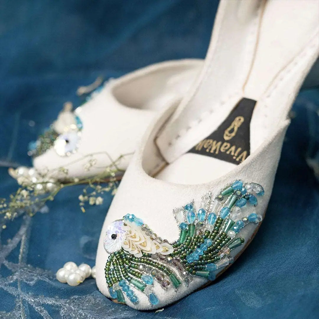 Aquatic Grace Vivawalk khussa shoes online