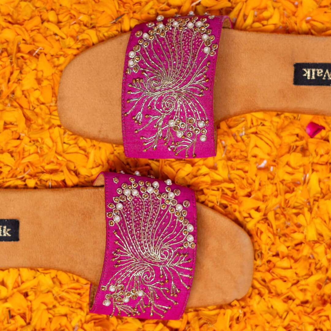 Mehfil-e-Mohabbat Vivawalk flats chappals
