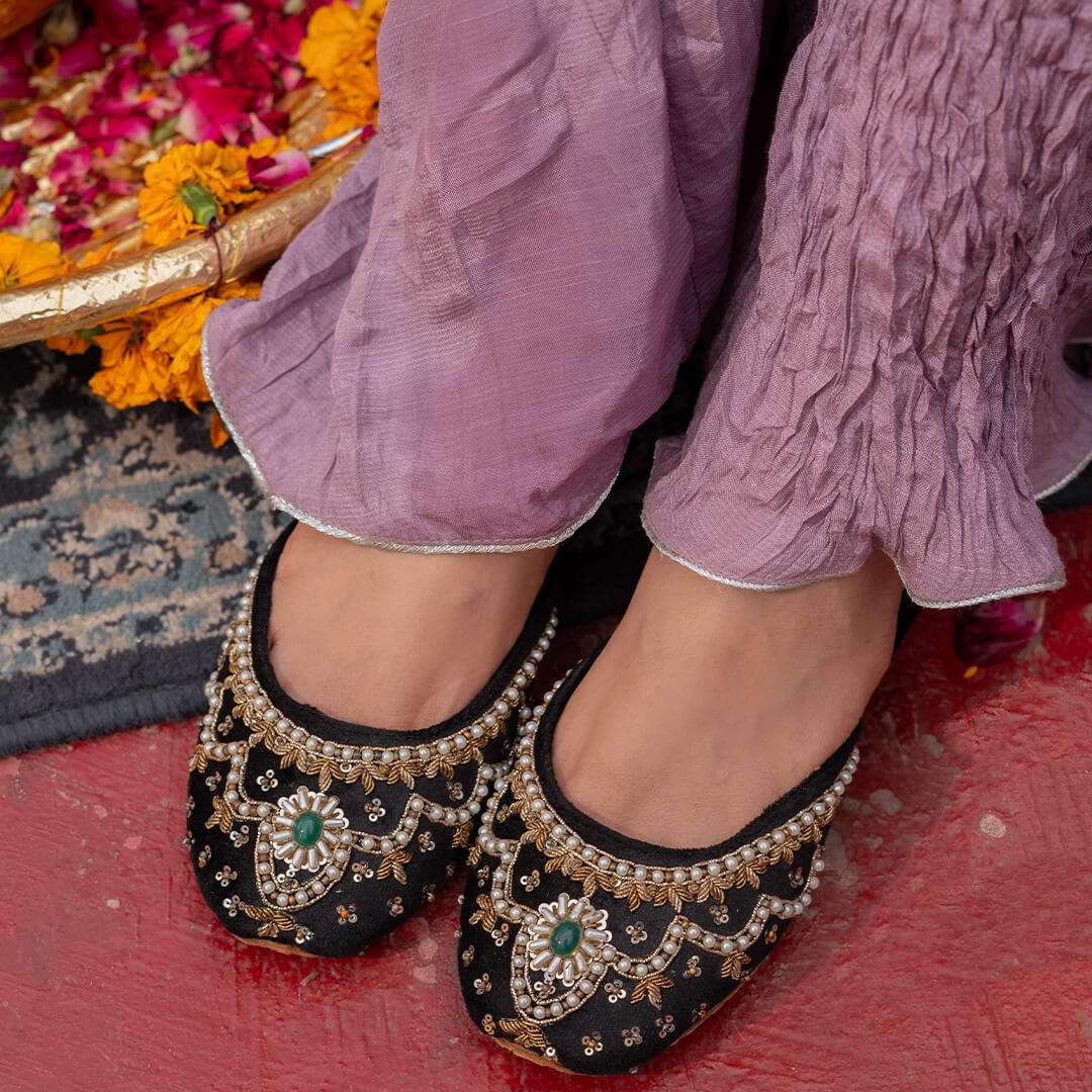 Noor-e-Ishq Vivawalk khussa shoes online
