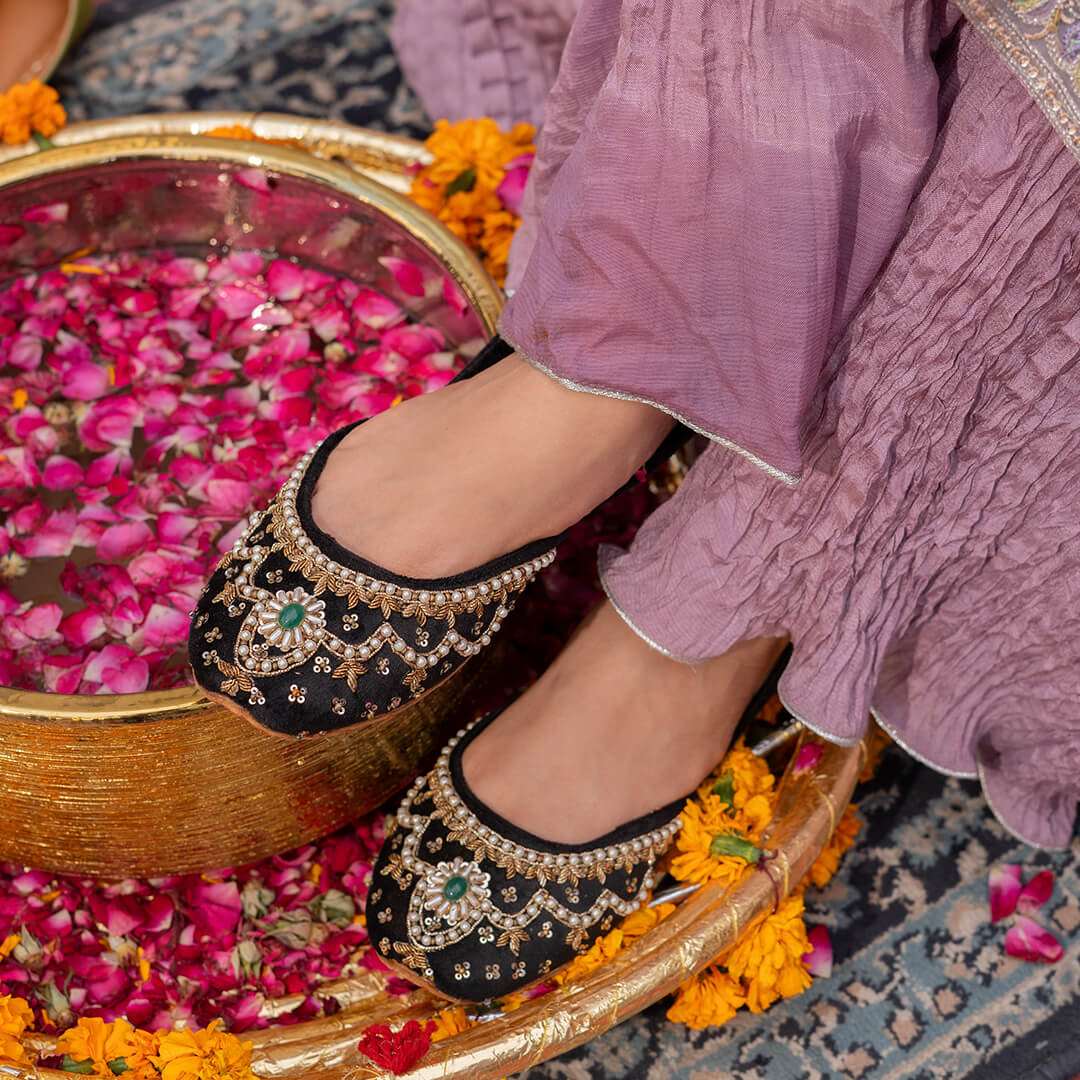 Noor-e-Ishq Vivawalk khussa shoes online