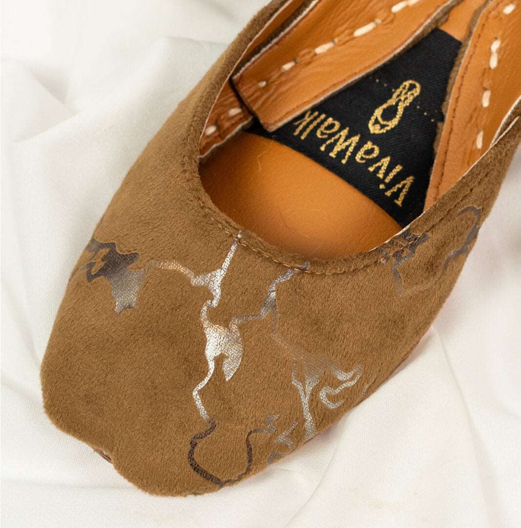 Velvet Noir Vivawalk khussa shoes online