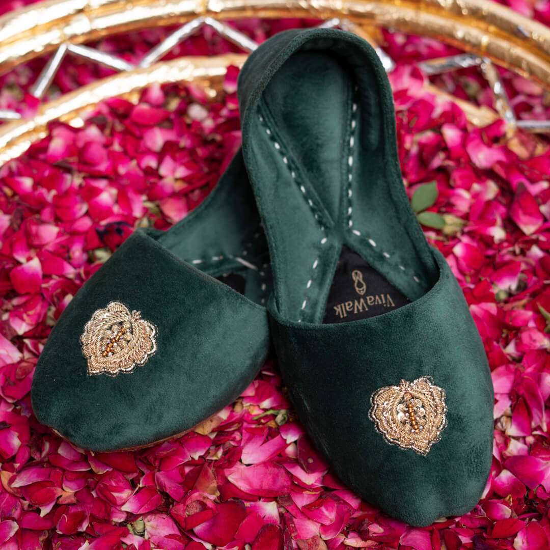 Zamurd Vivawalk khussa shoes online