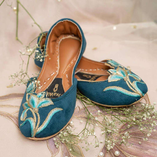 Sapphire Bloom Vivawalk khussa shoes online