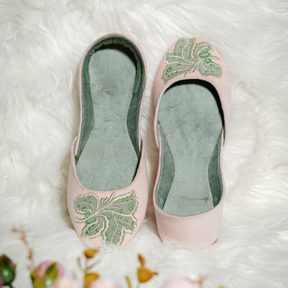 Mint bloom