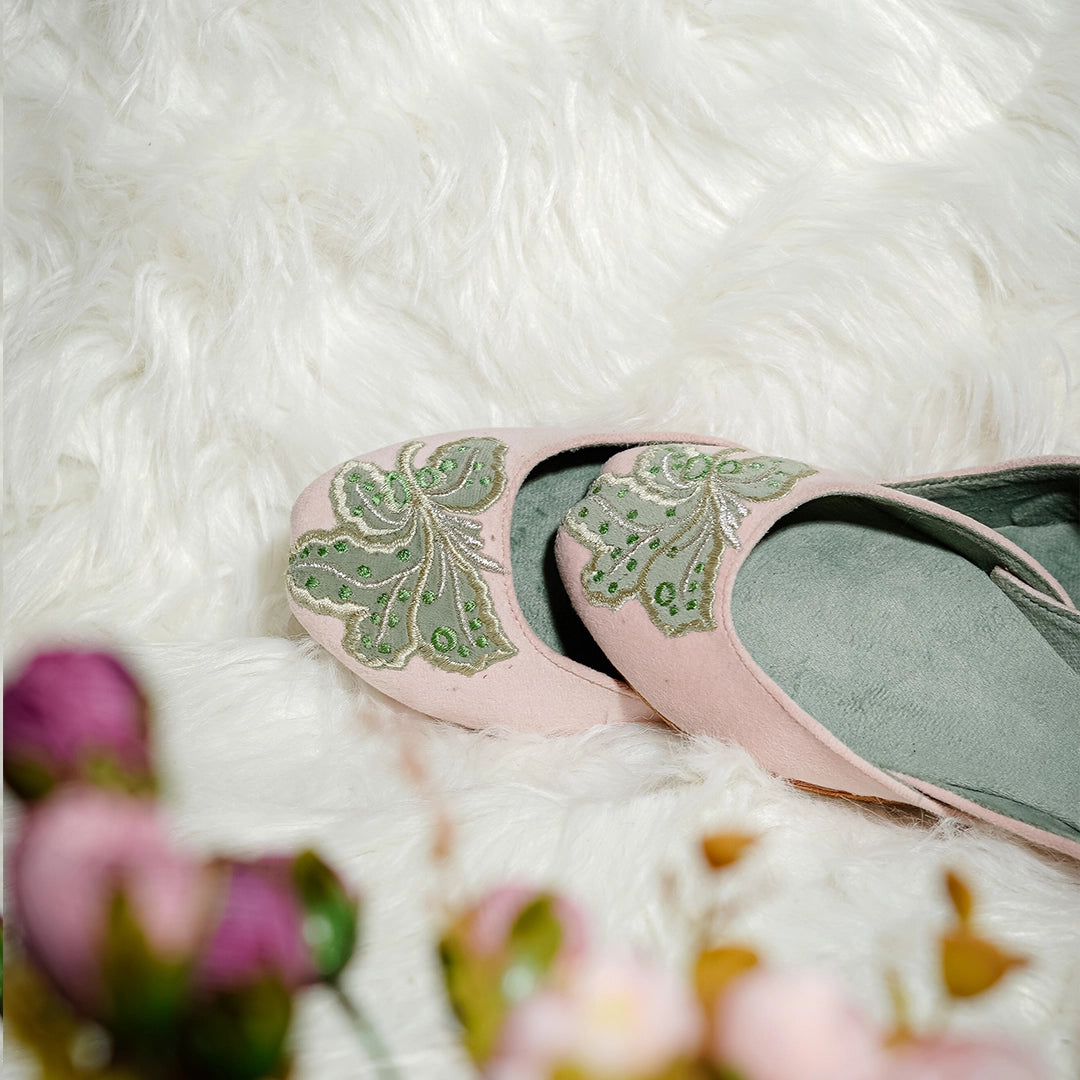Mint bloom