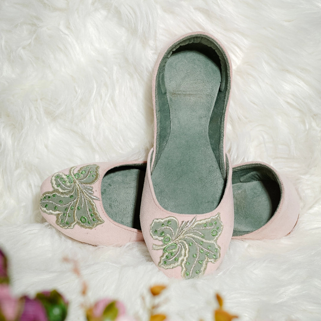 Mint bloom