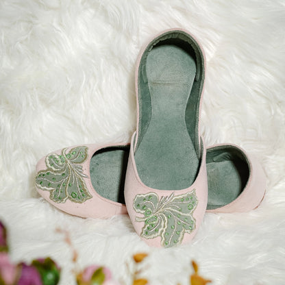 Mint bloom