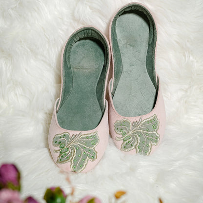 Mint bloom