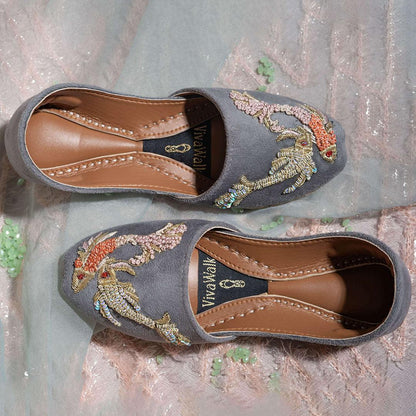 Pisces Vivawalk khussa shoes online