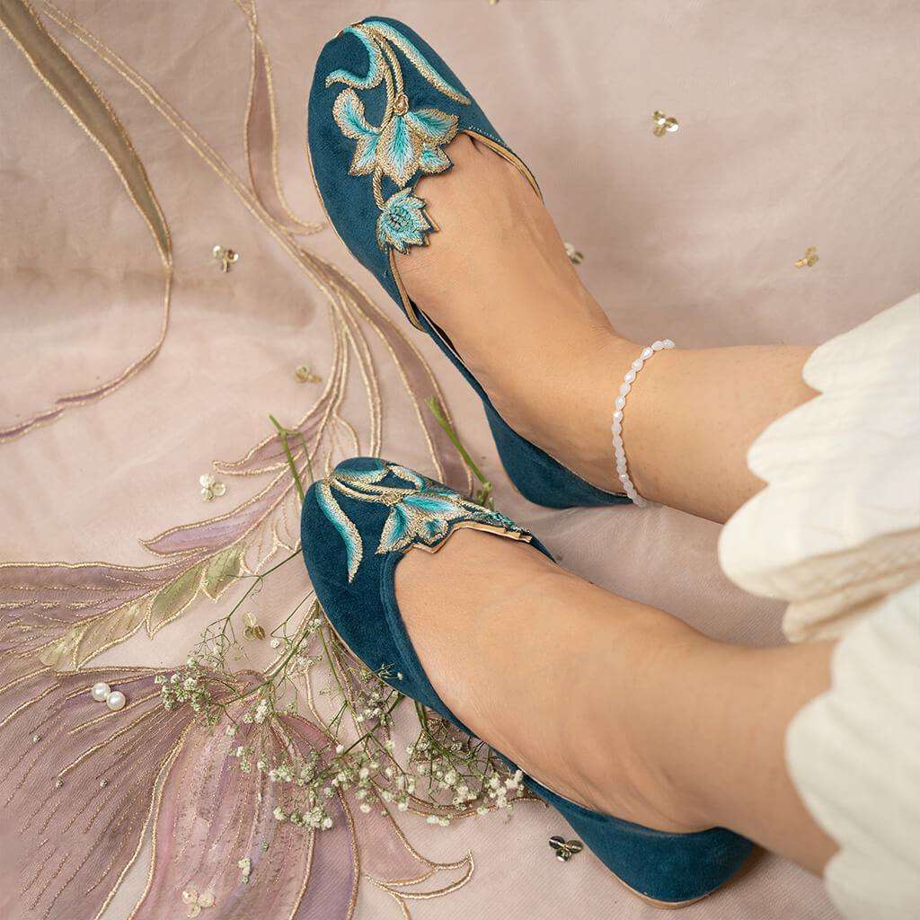 Sapphire Bloom Vivawalk khussa shoes online