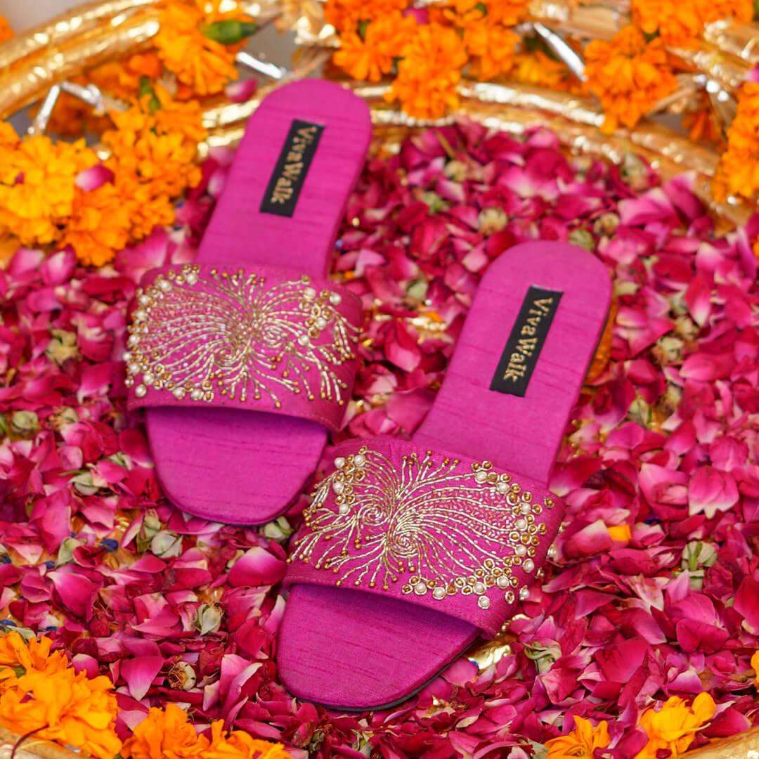 Aroos-e-Shaan Vivawalk flats chappals