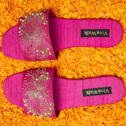 Aroos-e-Shaan Vivawalk flats chappals