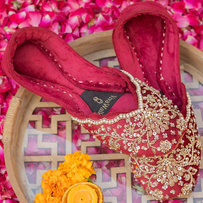 Ishq-e-Laal Vivawalk khussa shoes online