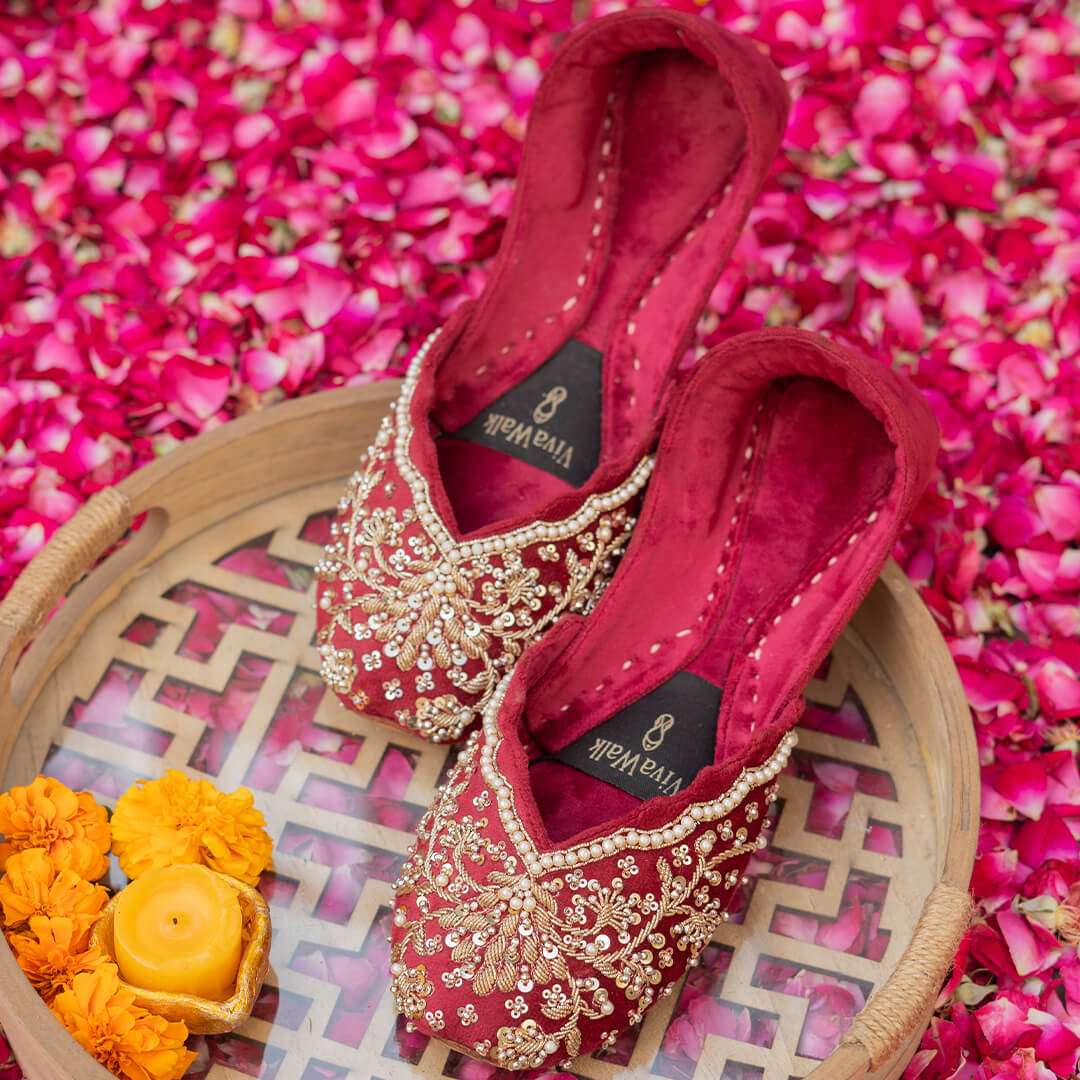 Ishq-e-Laal Vivawalk khussa shoes online