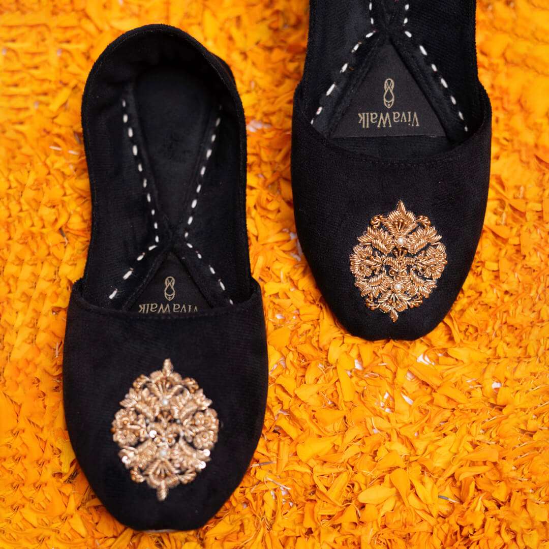 Noor-e-Nazar Vivawalk khussa shoes online