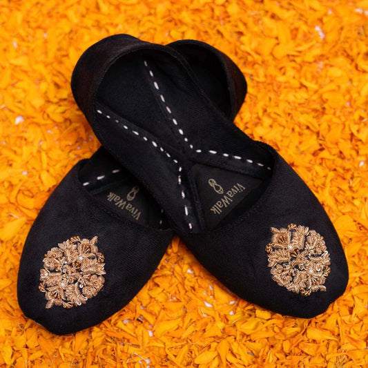 Noor-e-Nazar Vivawalk khussa shoes online